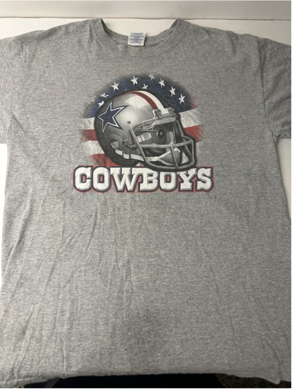 Dallas Cowboys Football T Shirt Mens L Grey Helmet Flag Graphic Gildan